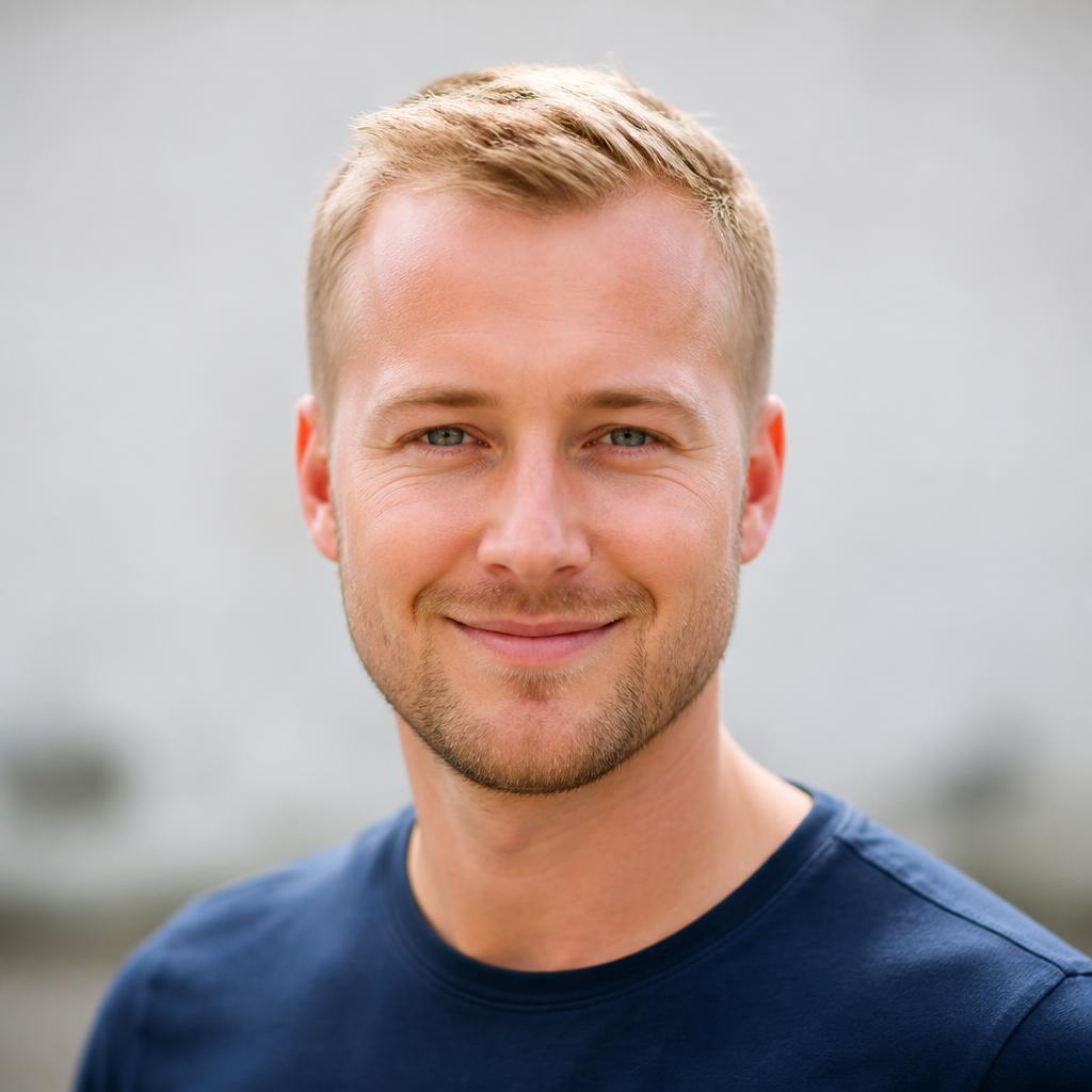Lukas B.